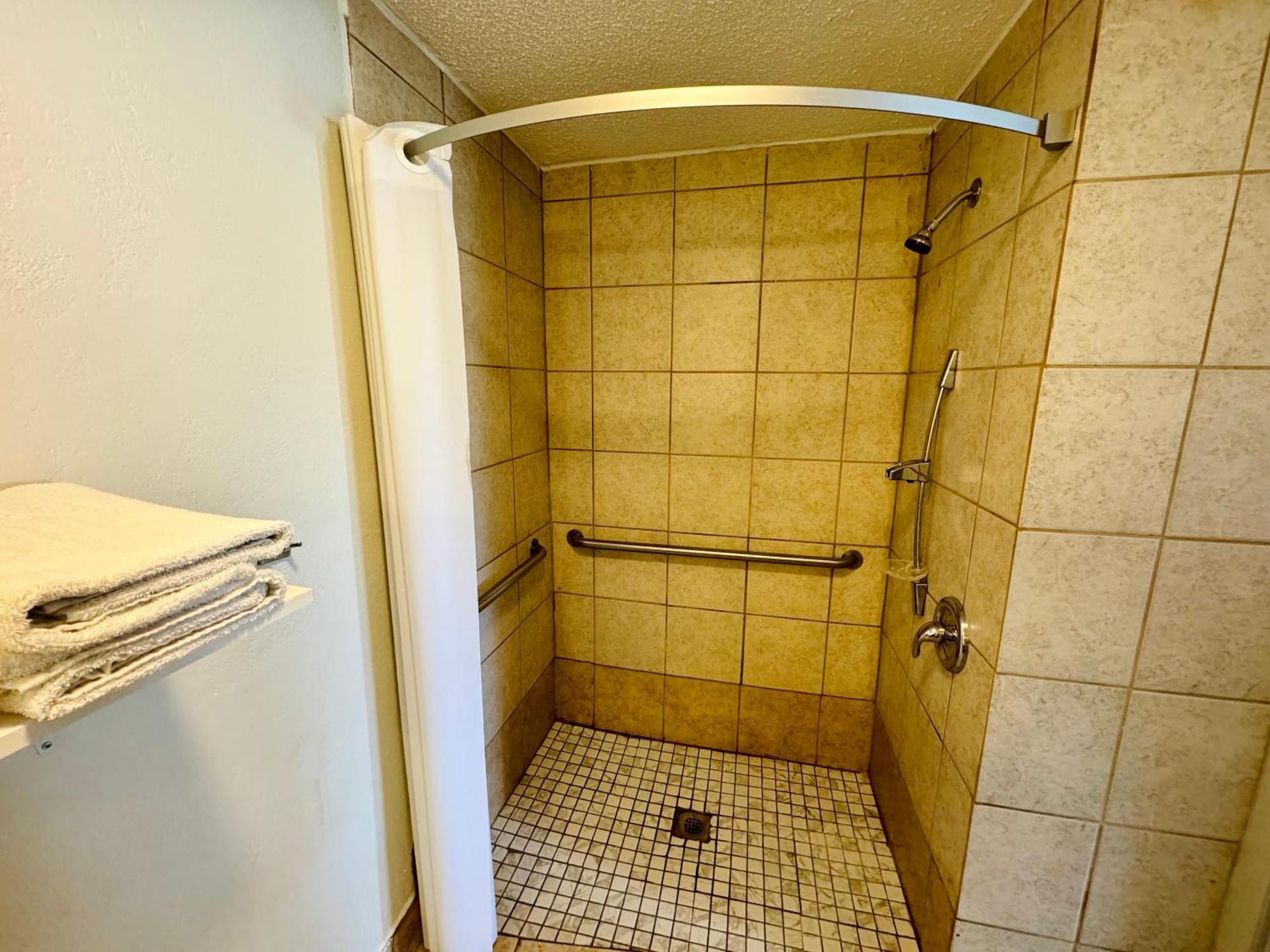 Knights Inn Bridgeport Frankenmuth Bagian luar foto