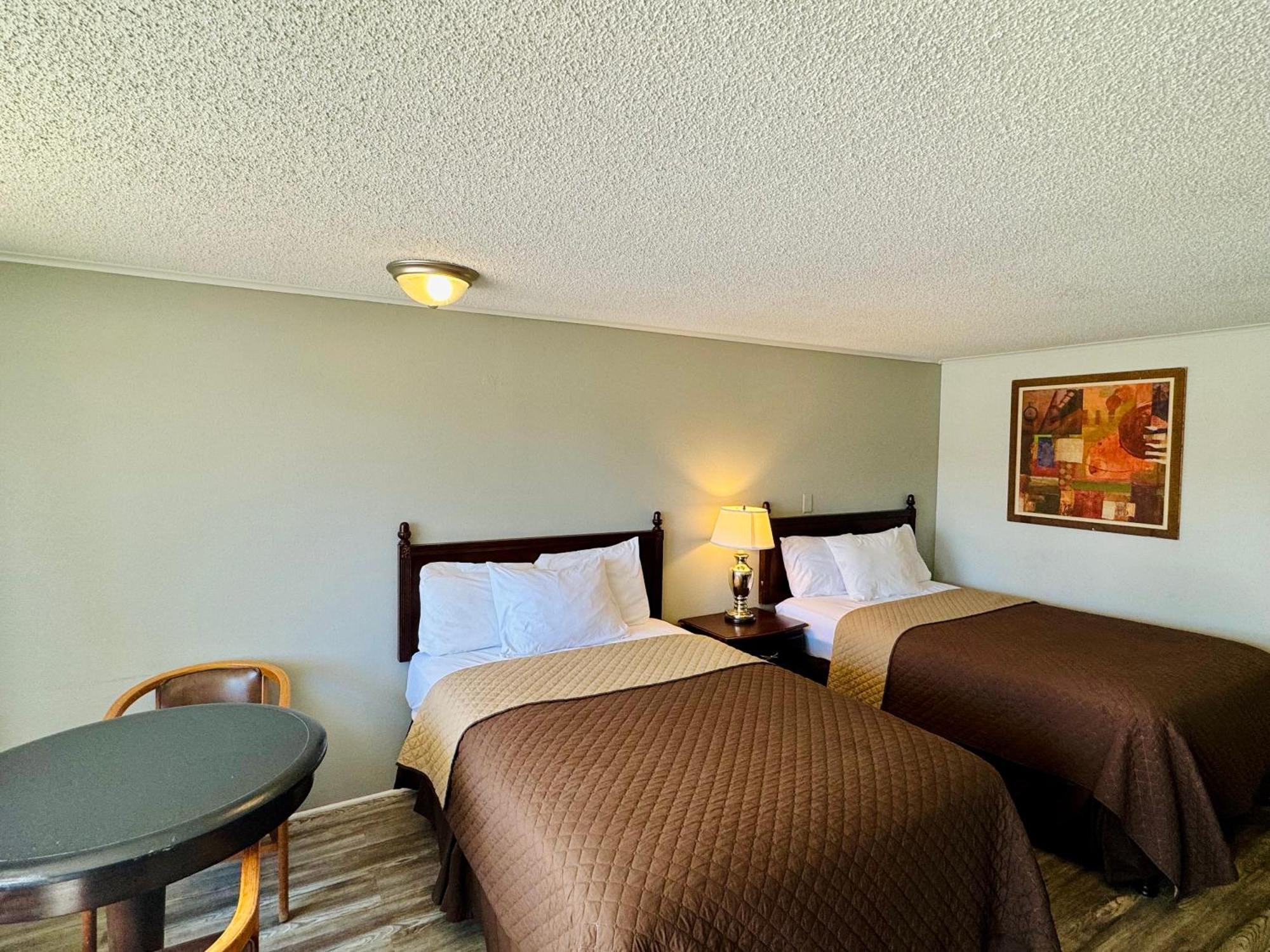 Knights Inn Bridgeport Frankenmuth Bagian luar foto