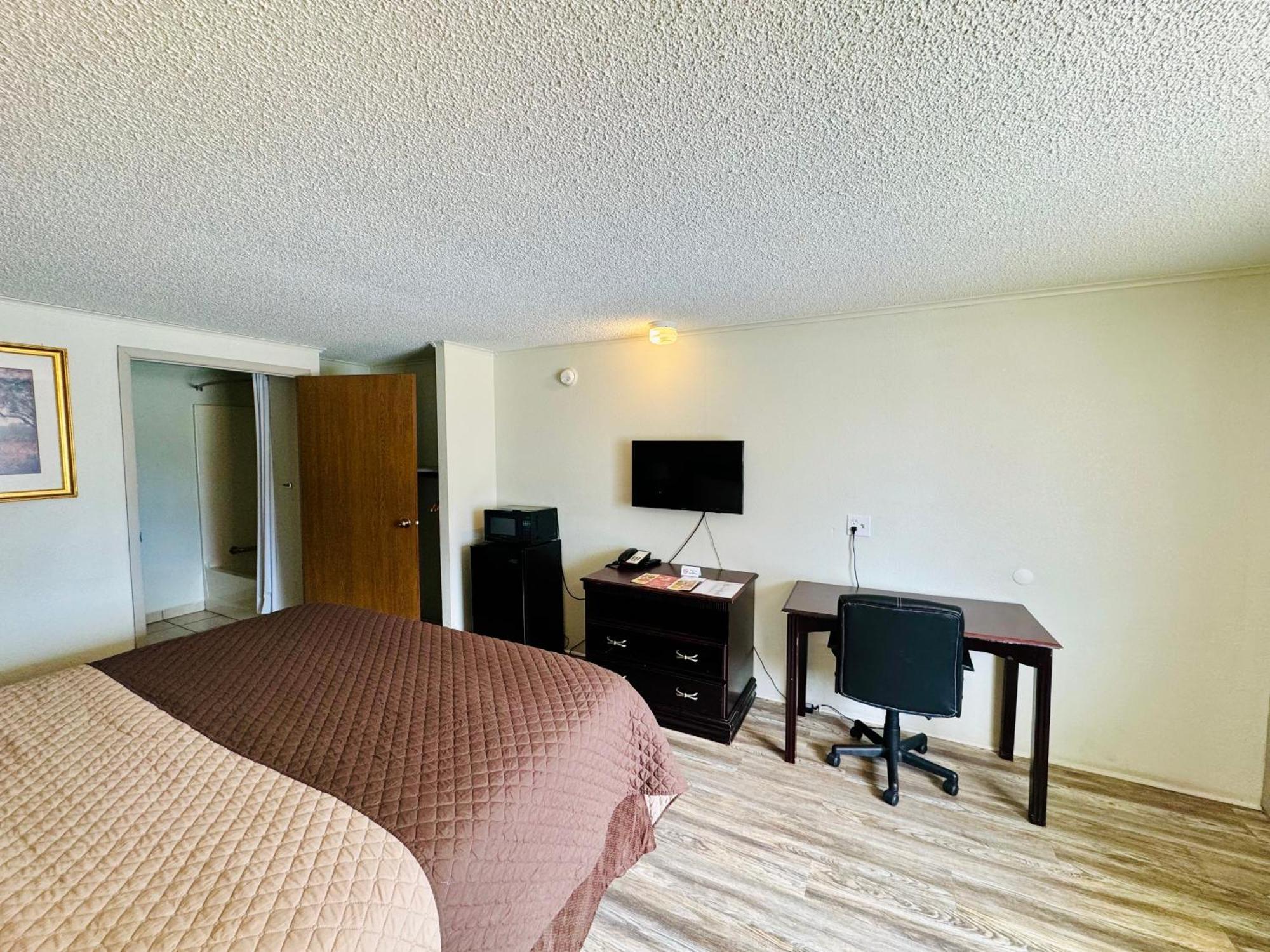 Knights Inn Bridgeport Frankenmuth Bagian luar foto